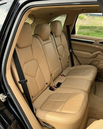 Porsche Cayenne cena 99900 przebieg: 223000, rok produkcji 2012 z Warszawa małe 596